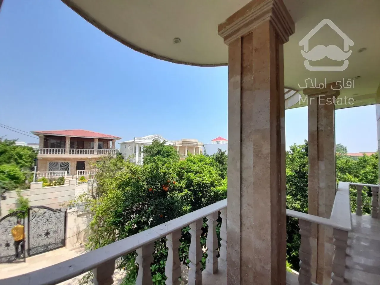 ویلا لوکس ۲۵۰ متری