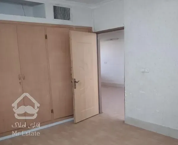 آپارتمان ۸۵ متری 1خوابه تمیز