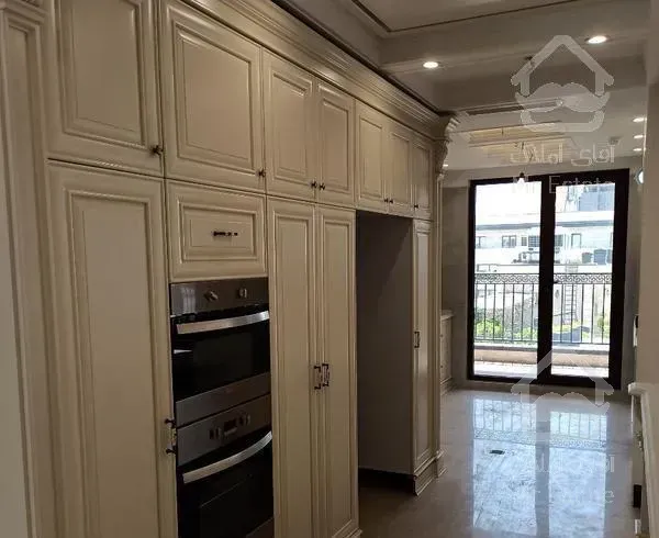 ۲۳۰متر کامرانیه/پلان بی نقص/غرق در نور/فول فرنیش