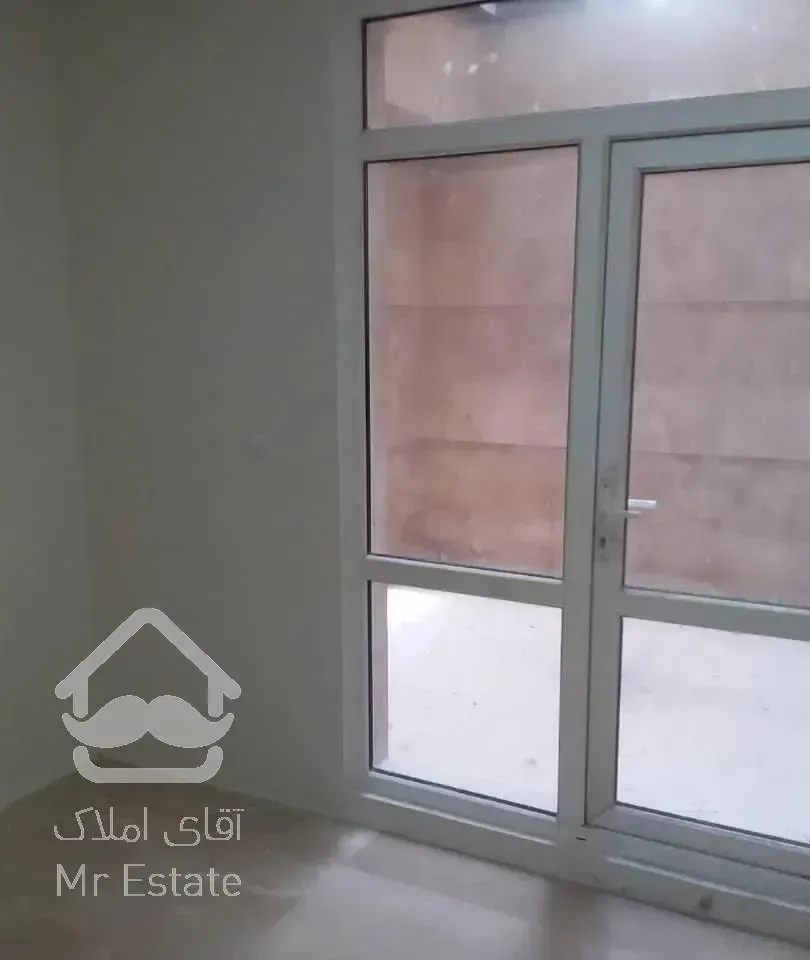 122متر/نوساز/نفت/2پارکینگ سندی/روبه آفتاب