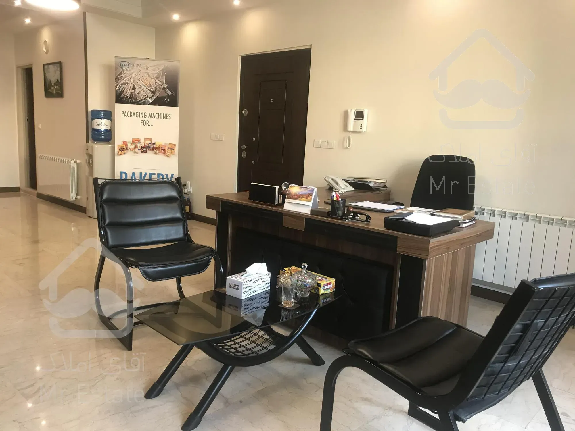 160متر رهن و اجاره رو به خيابان جنت آباد