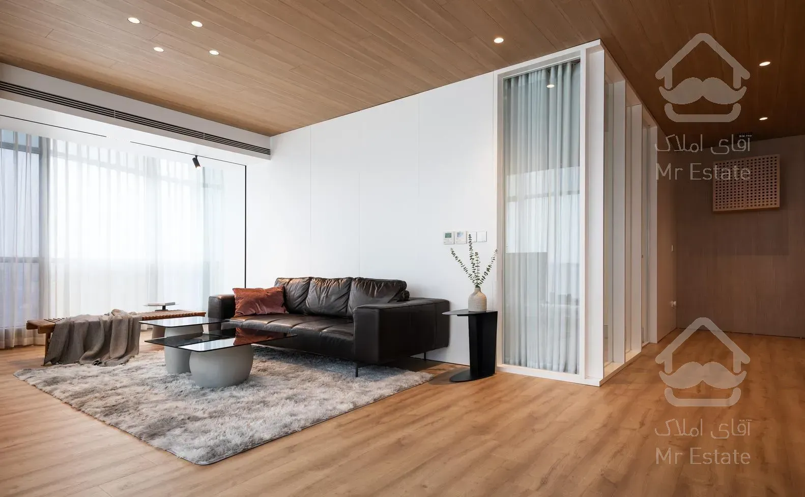 فرمانیه، ۳۰۰ متر برج باغ لوکس