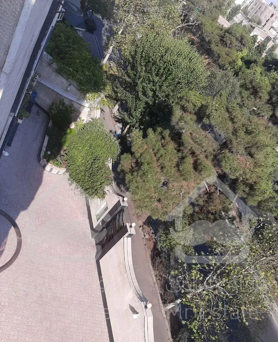 ۹۵ متر فلکه اول تهرانپارس