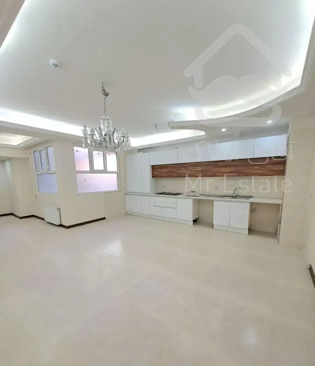 ۹۰ متری با دو پارکینگ غیر مزاحم