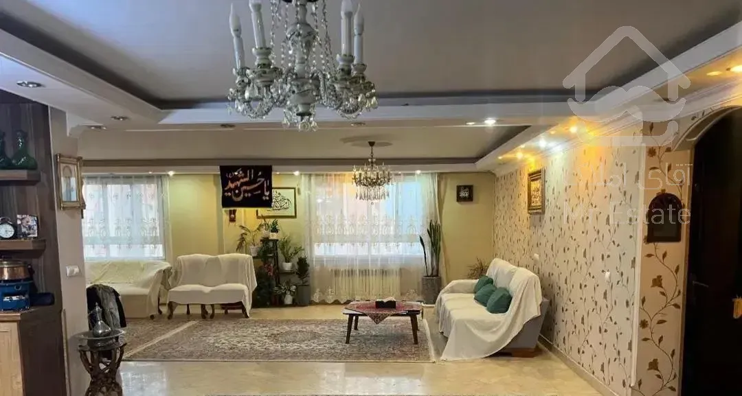 فروش آپارتمان ۱۹۷ متری سه خواب محلاتی