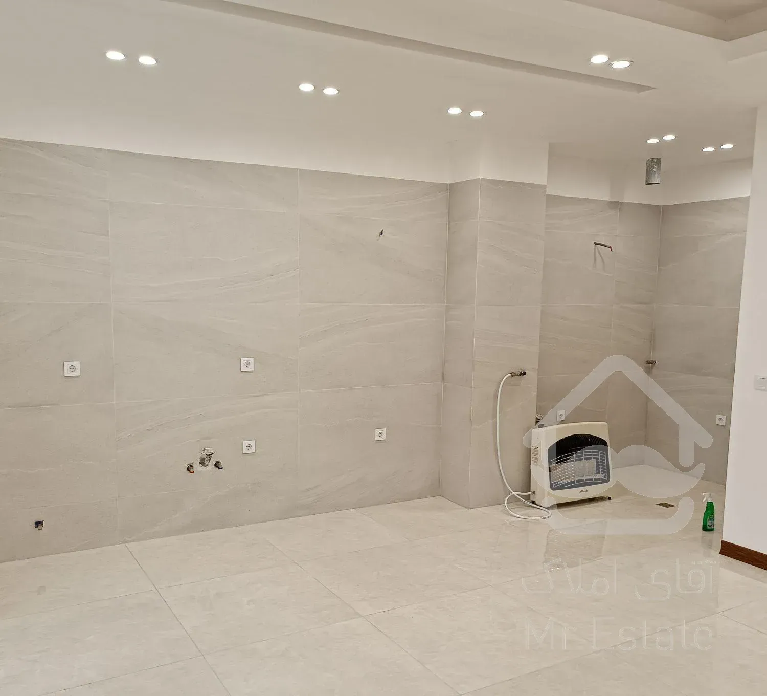 فروش آپارتمان ۱۴۰ متری پلاک یک دریا خ جمهوری