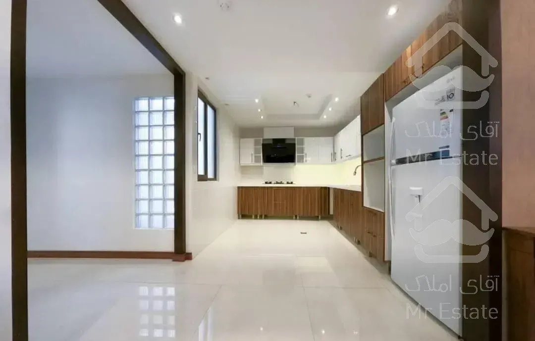 ۱۴۰متر/ویوکوهستان/تراس قابل چیدمان