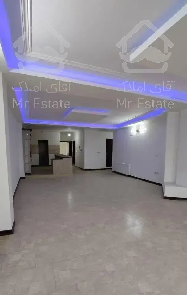 آپارتمان نزدیک دریا ۱۲۷ متر با نگهبانی محمودآباد