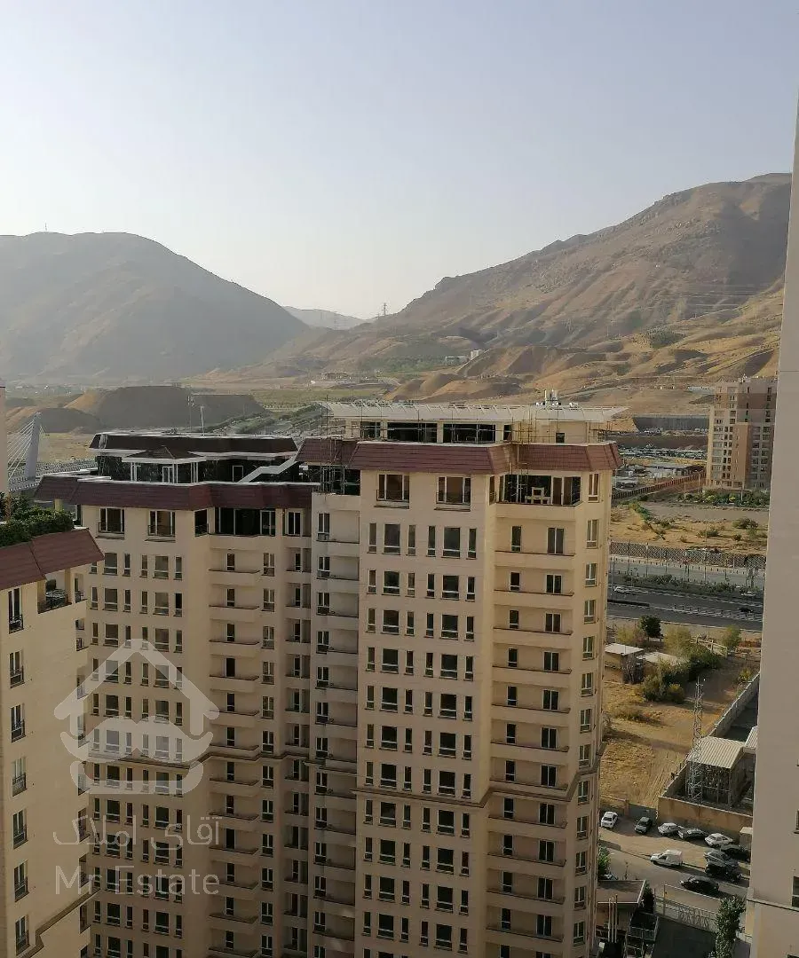 آپارتمان طبقه 16 کلید نخورده