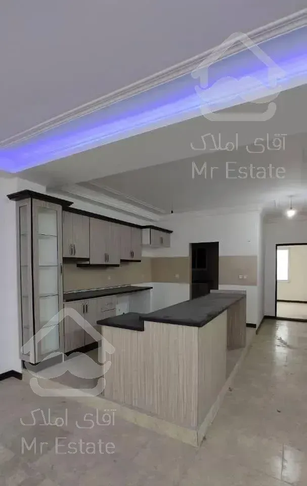 آپارتمان نزدیک دریا ۱۲۷ متر با نگهبانی محمودآباد