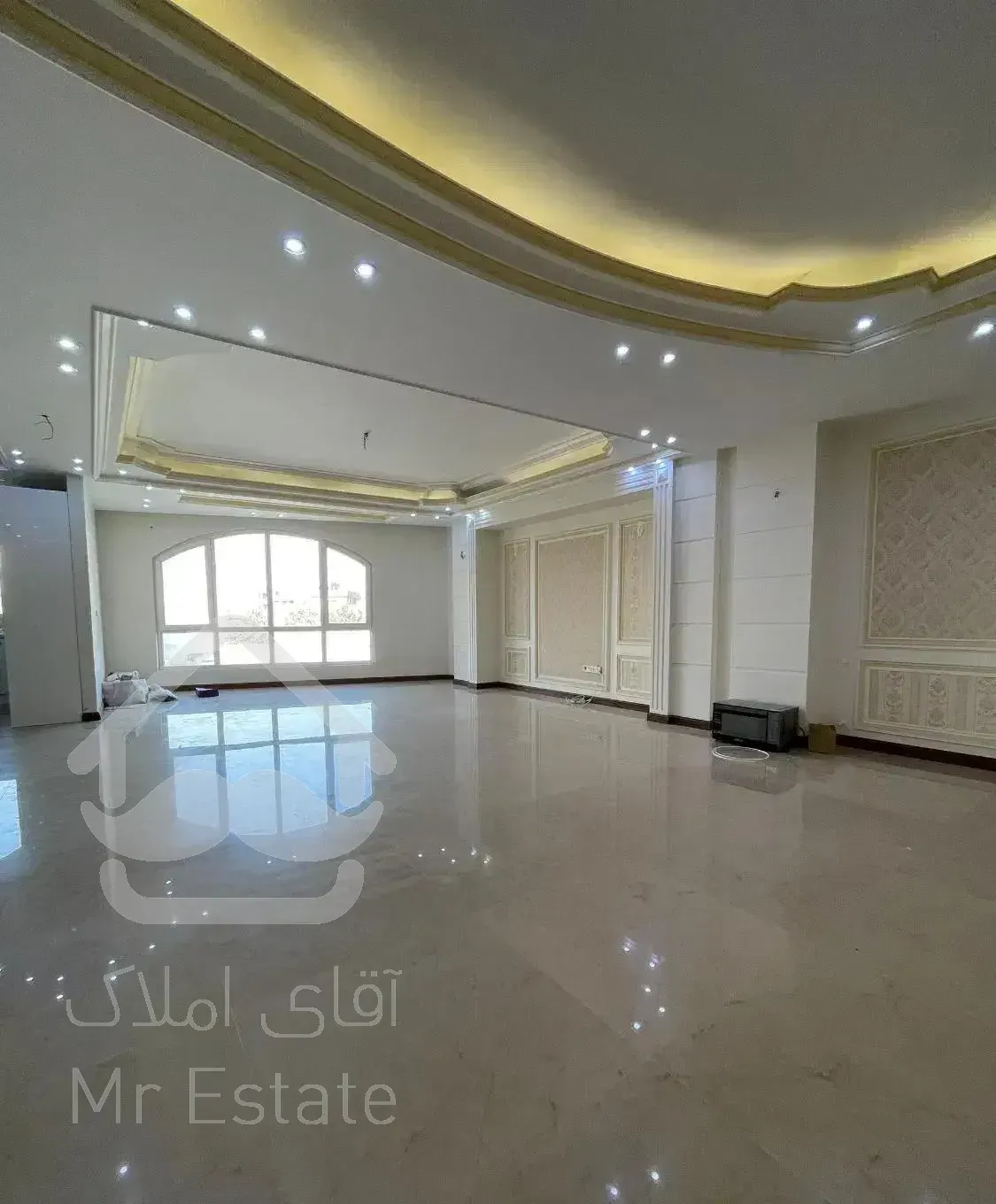 ۱۹۰متر۳خواب/باغ‌فیض/۵ساله/توضیحات‌بخوانید/۲پارکینگ