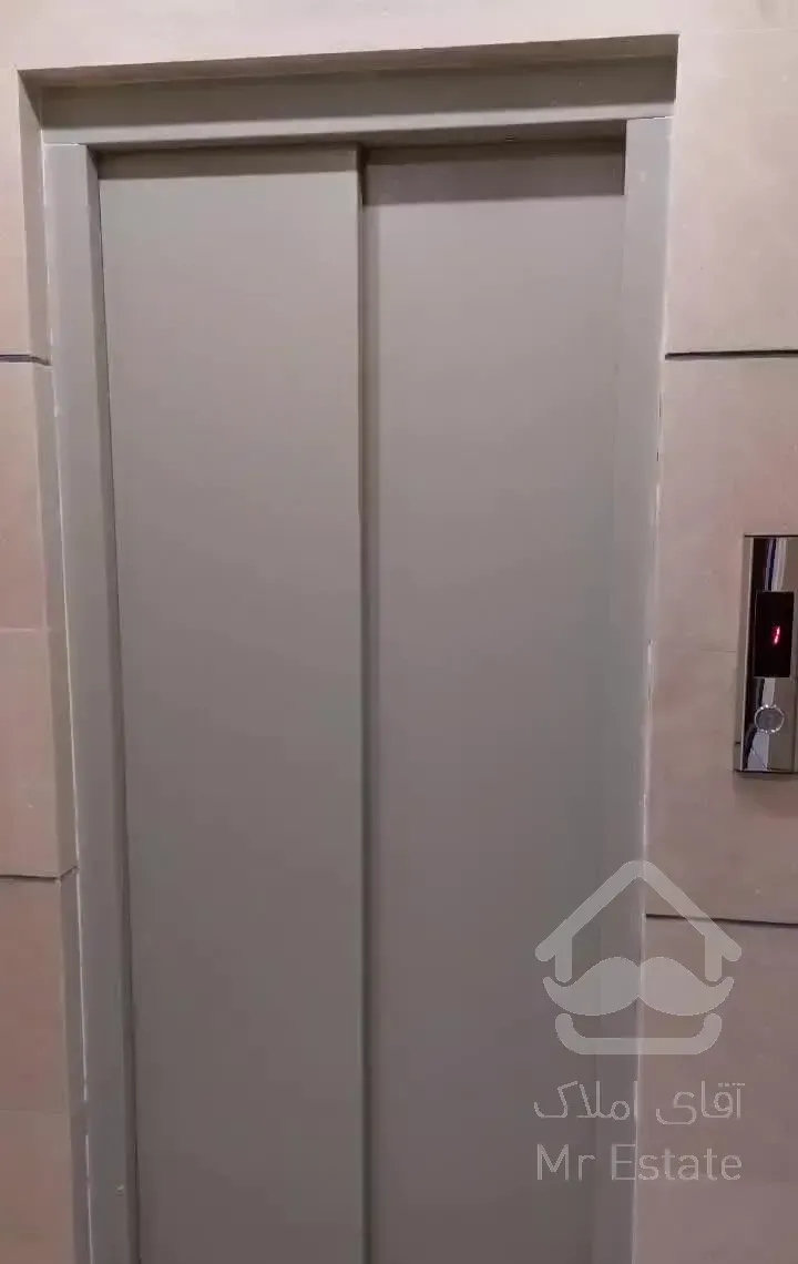 قلهک ، دولت ( ۱۰۰ متری  نوساز ۲ خوابه )