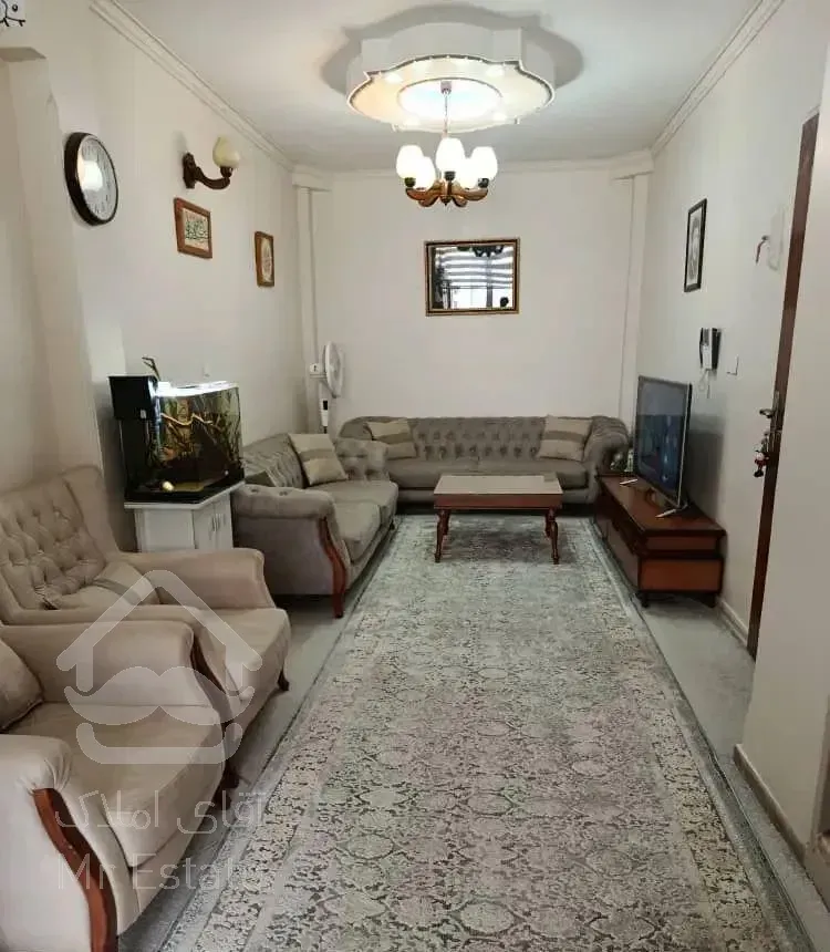 ۴۰متر/۱۳ساله/تک واحدی/طبقه۲ سندی/خ طاهری