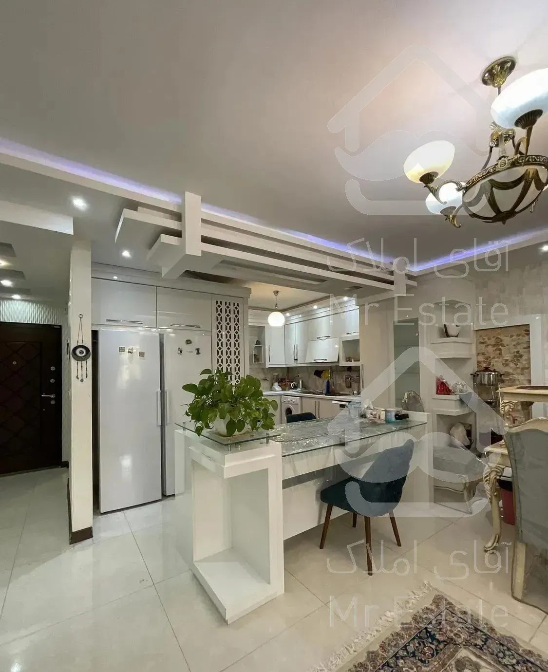 آپارتمان رو به آفتاب ۱۱۵ متر خیابان جابر انصاری