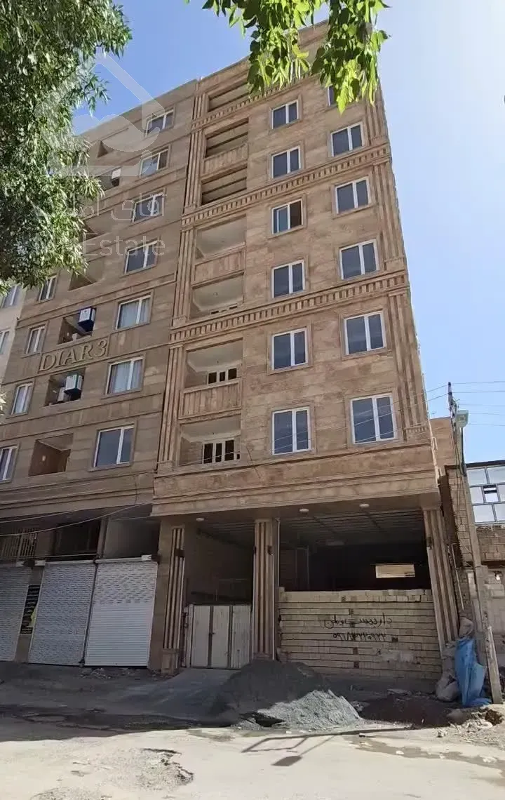 فروش آپارتمان ۹۳ متری ۲ خوابه شهرک پرواز ، شهرداری