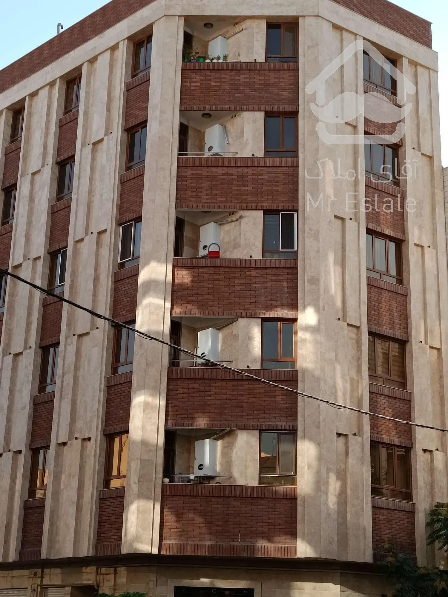 صادقیه ساختمان سند اداری ۳۱۰۰ متر اداری و تجاری یکجا واگذار میگردد