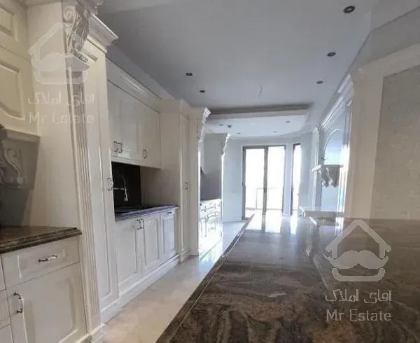 178 متر +  دو پارکینگ سندی