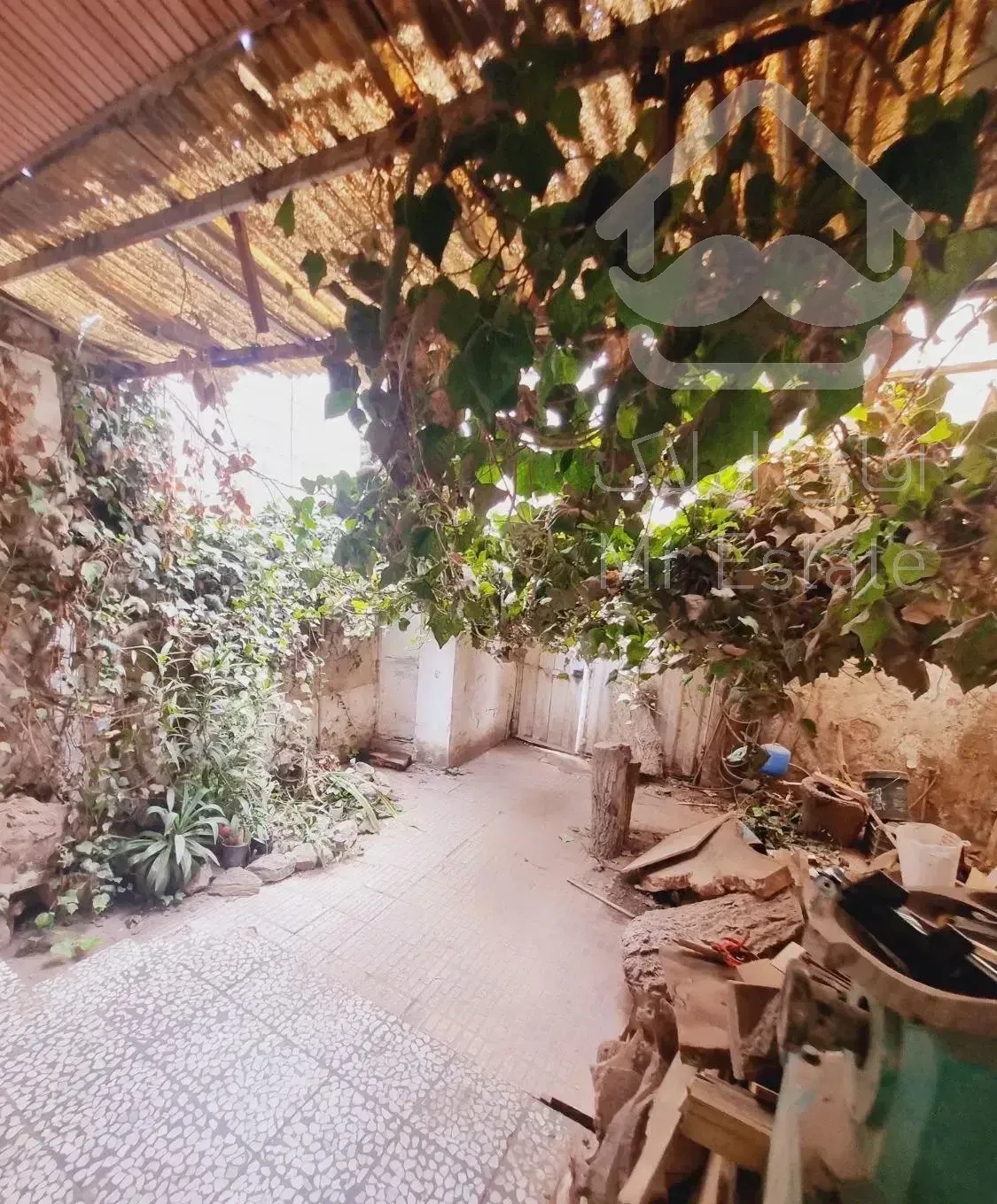 منزل دربست ۱۰۰ متر مناسب کارگاه فردوس ۷