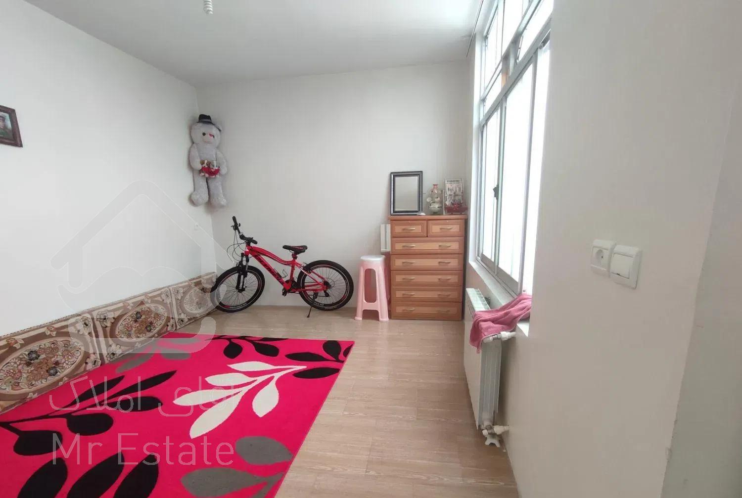 آپارتمان حیاط دار ۱۳۰ متر ۲۰ متری توحید