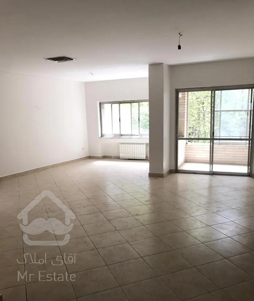 نیاوران ۲۰۰ متر با تراس کاربردی