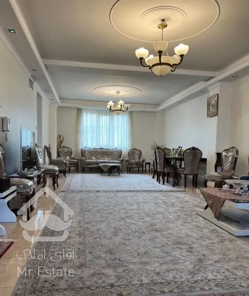 آپارتمان ۱۴۷متری/سه خواب/ویلا شهر/سند تکبرگ