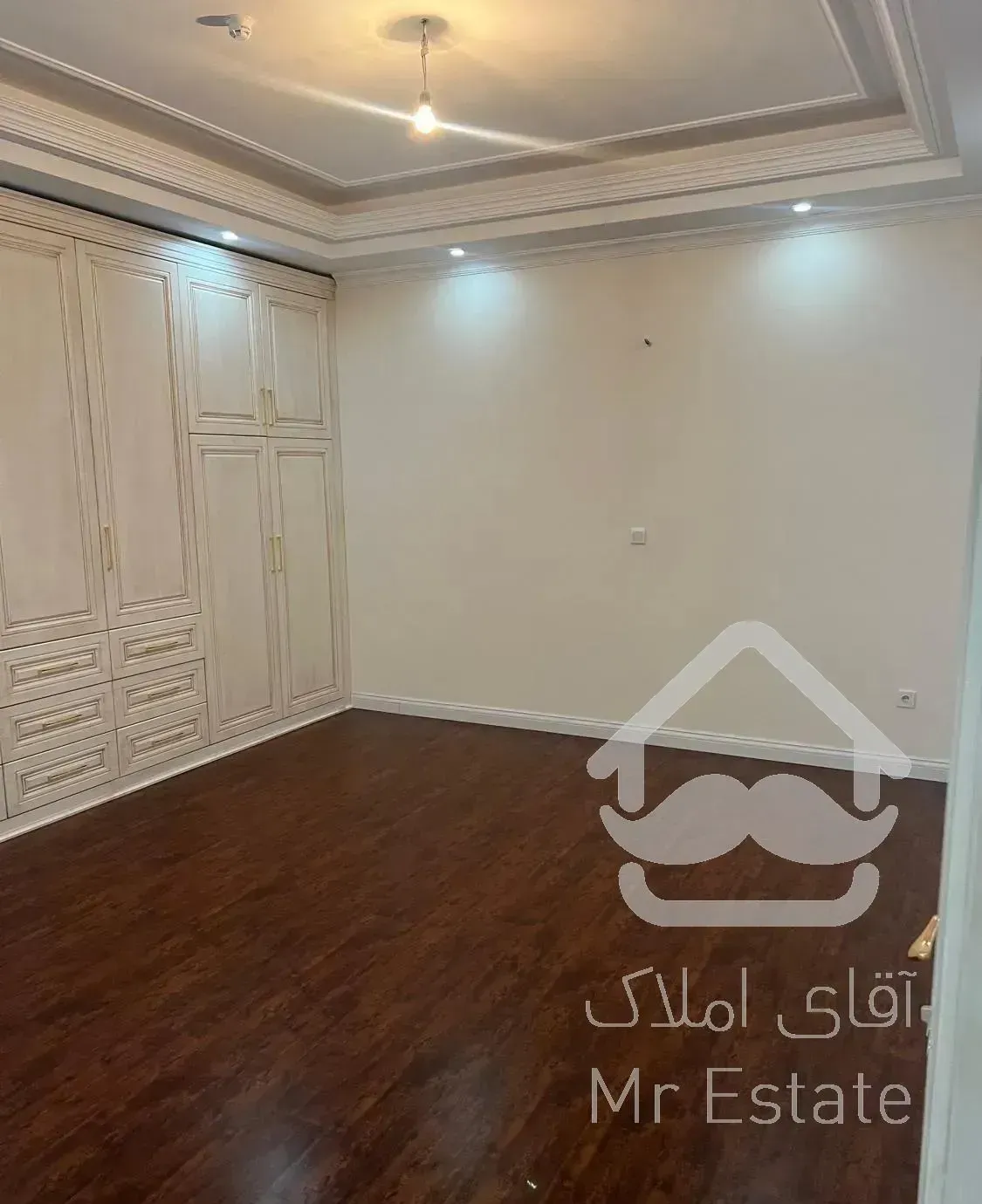 شیخ‌ بهایی شمالی ۱۶۰ متر تک واحد