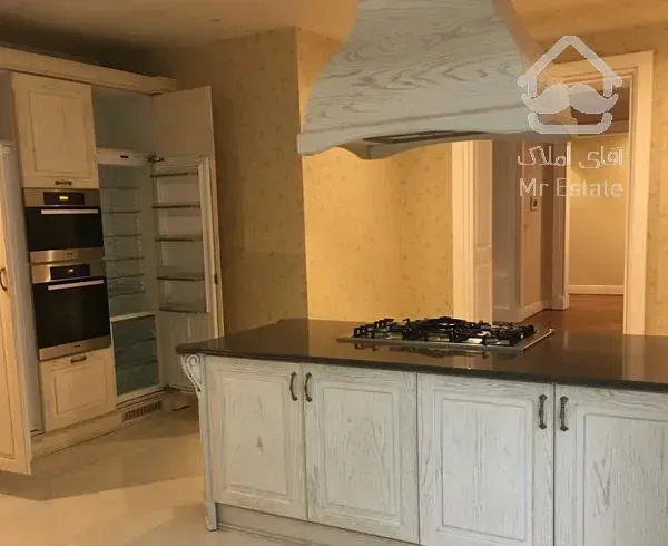 آپارتمان ۳۴۰ متری فوق