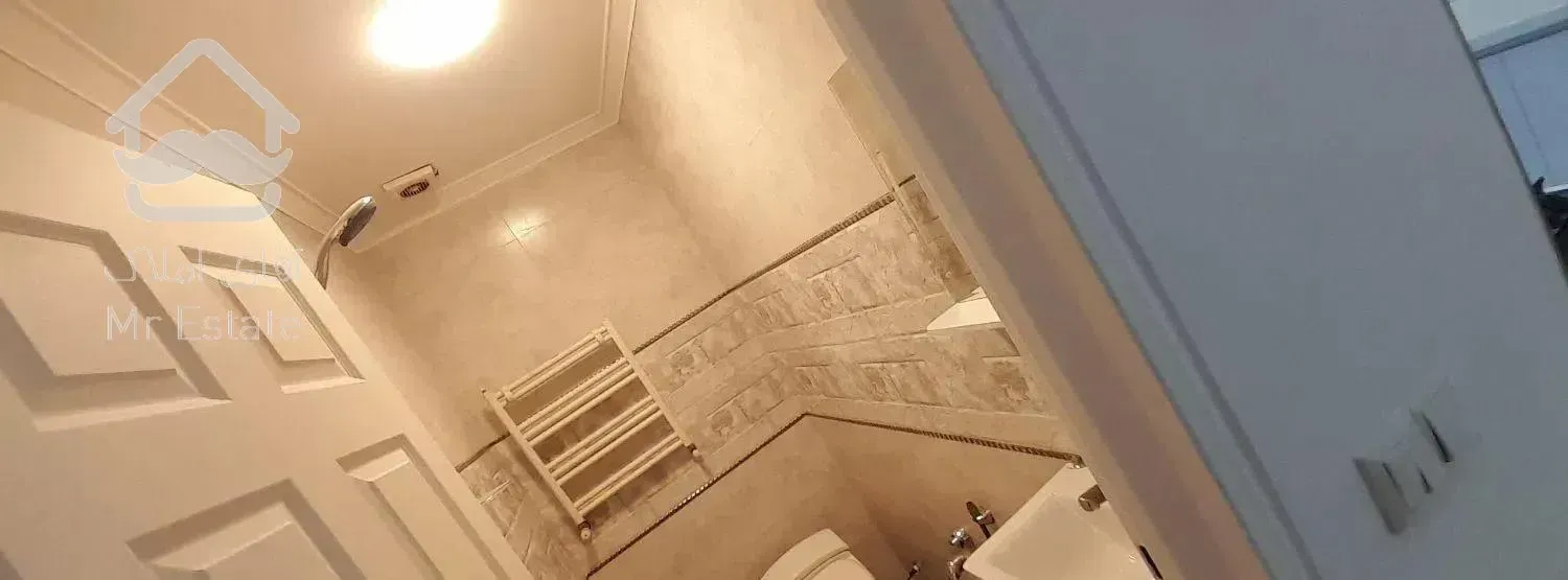 ۷۵ متر دوخوابه نوساز  فرعی گیو و کادوس