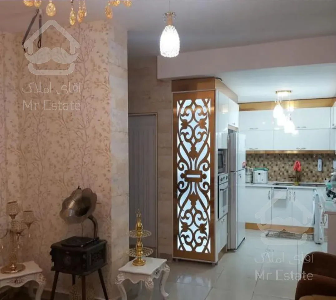 اپارتمان با کلیه وسایل و لوازم بفروش میرسد