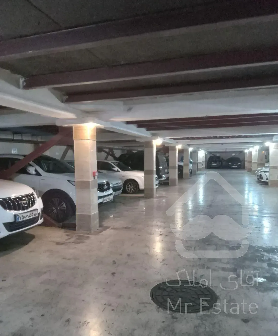 پارکینگ عمومی و سرپوشیده و طبقاتی