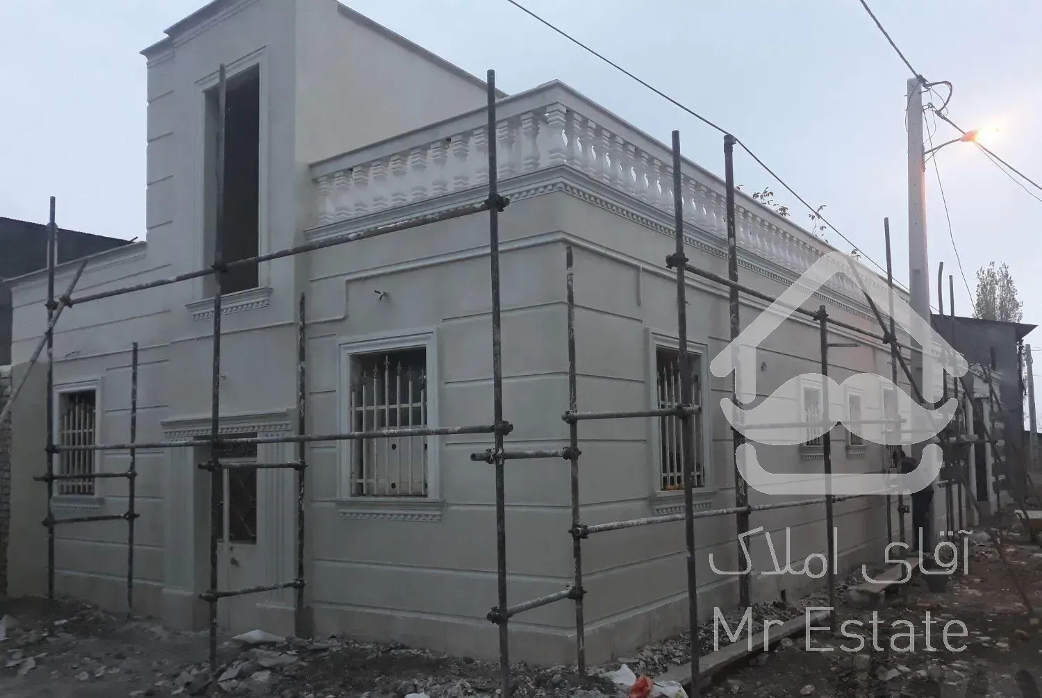 سیمان کاری و نما رومی