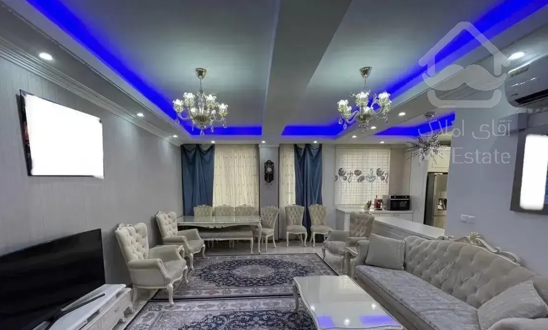 ۹۷متر۲خواب روبه گذر فول امکانات/سالن پرده خور