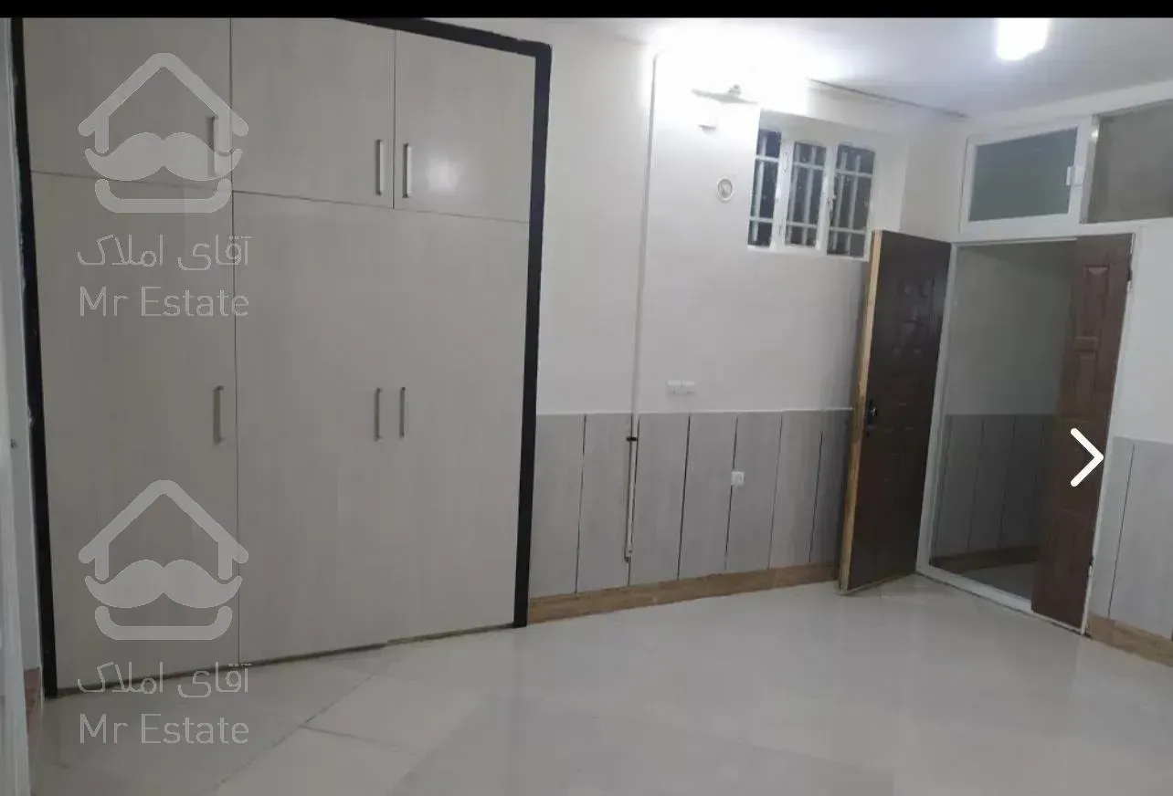 به رهن و اجاره داده می‌شود.