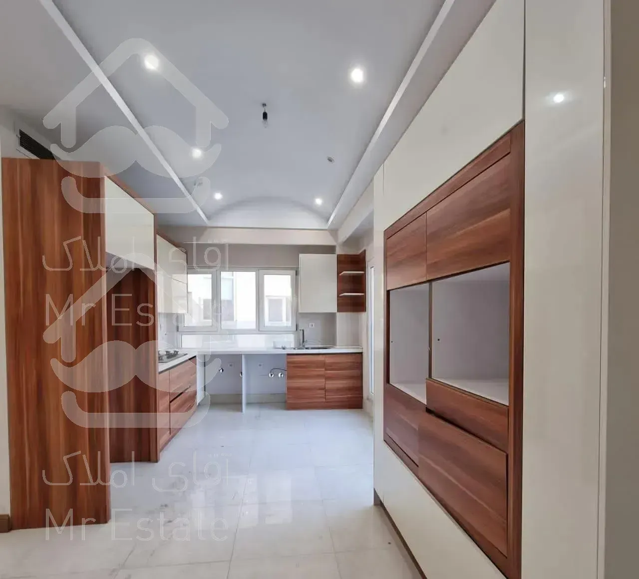 ۱۲۵ متر برج باغ کلاسیک **پارک رویال**