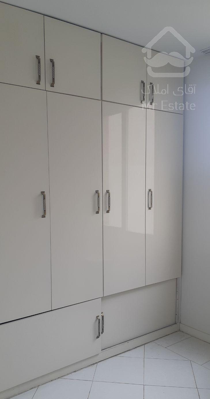 ۵۰ متر یک خواب ، نورگیر