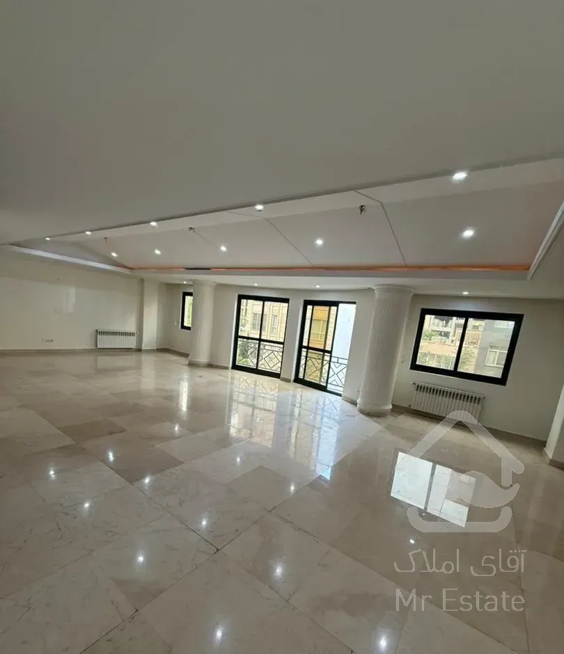 شیخ بهایی شمالی  ۲۲۰ متری ۳ خوابه