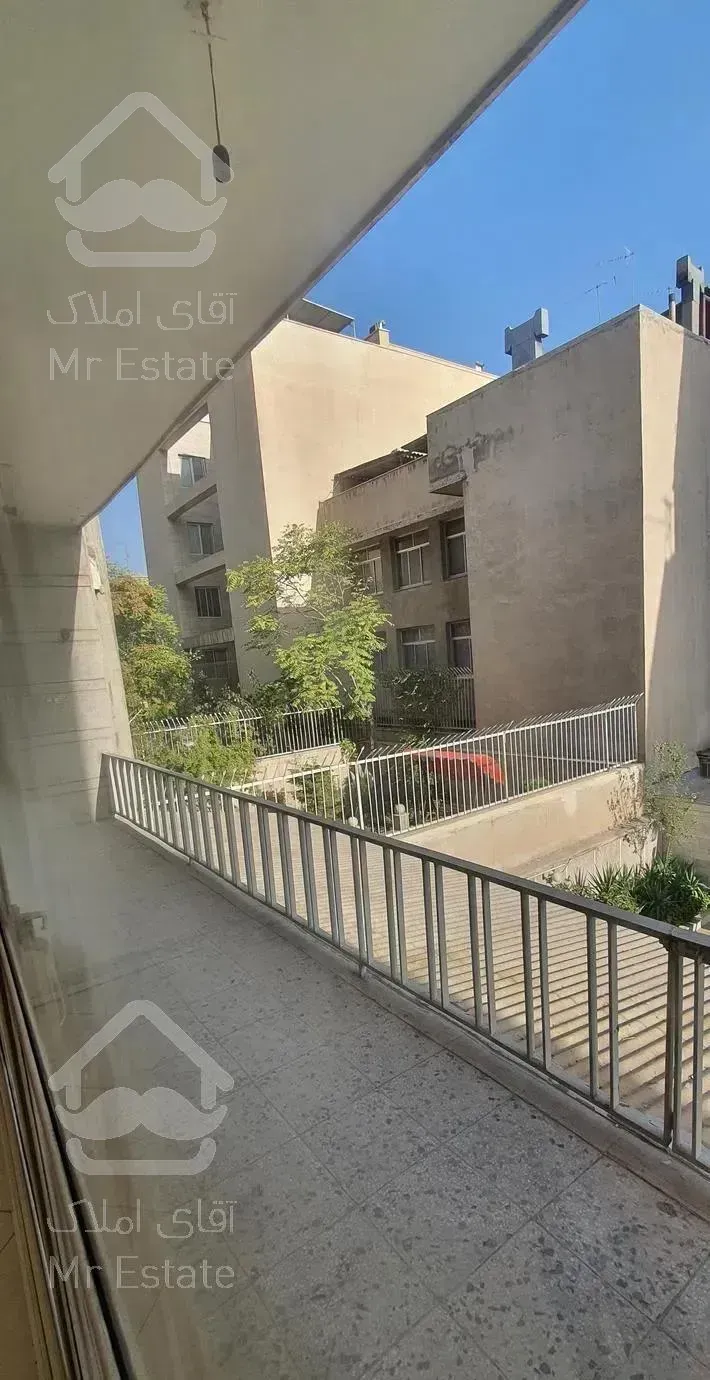 آپارتمان ۱۳۰ متری سیندخت شمالی