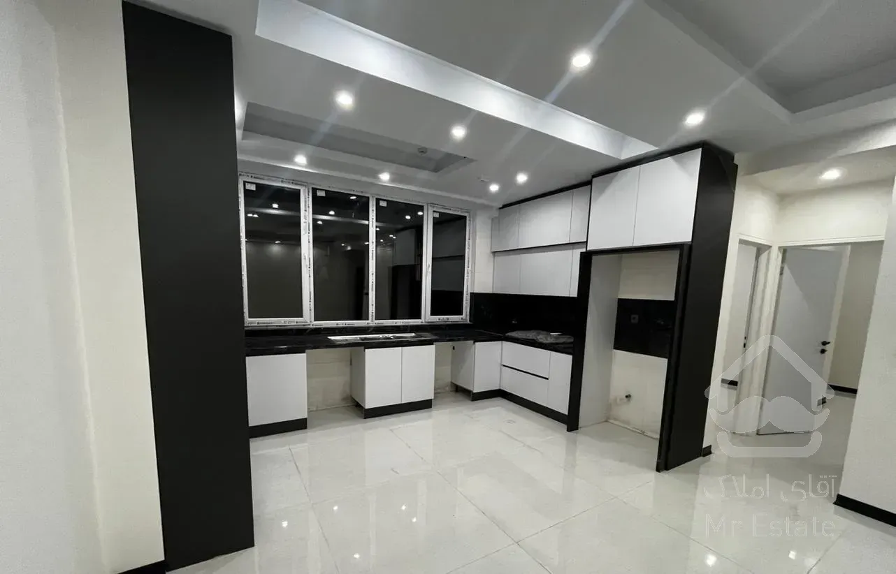 فروش آپارتمان ۷۸ متری نوساز در استخر سازه برند