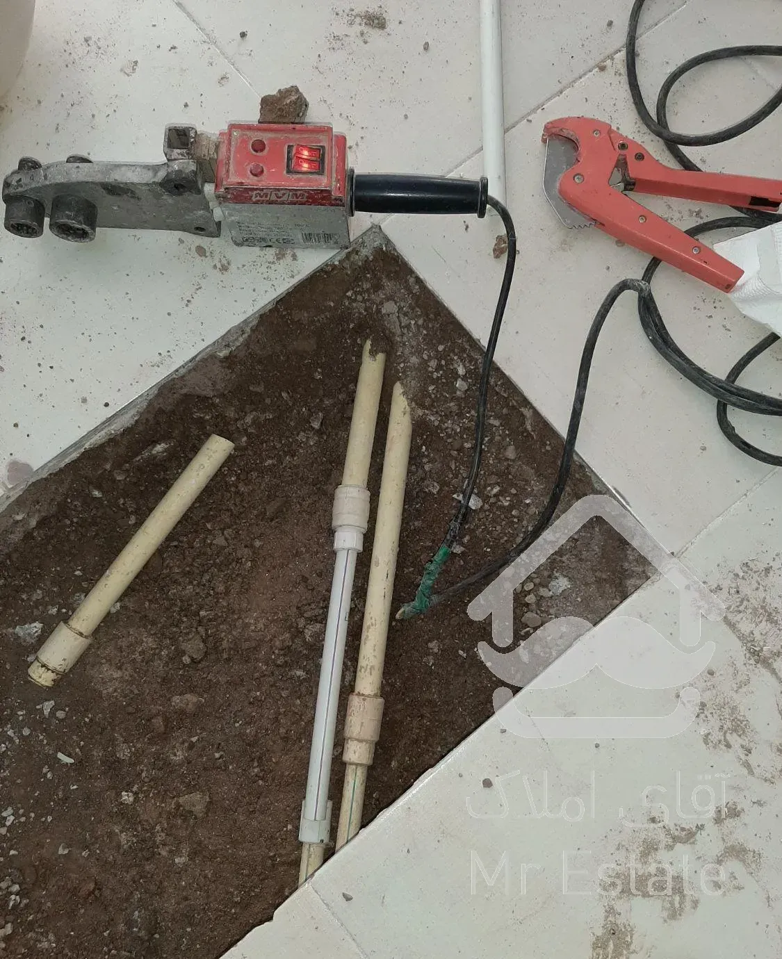 خدمات تاسیسات تشخیص ترکیدگی لوله کش بازسازی رفع نم