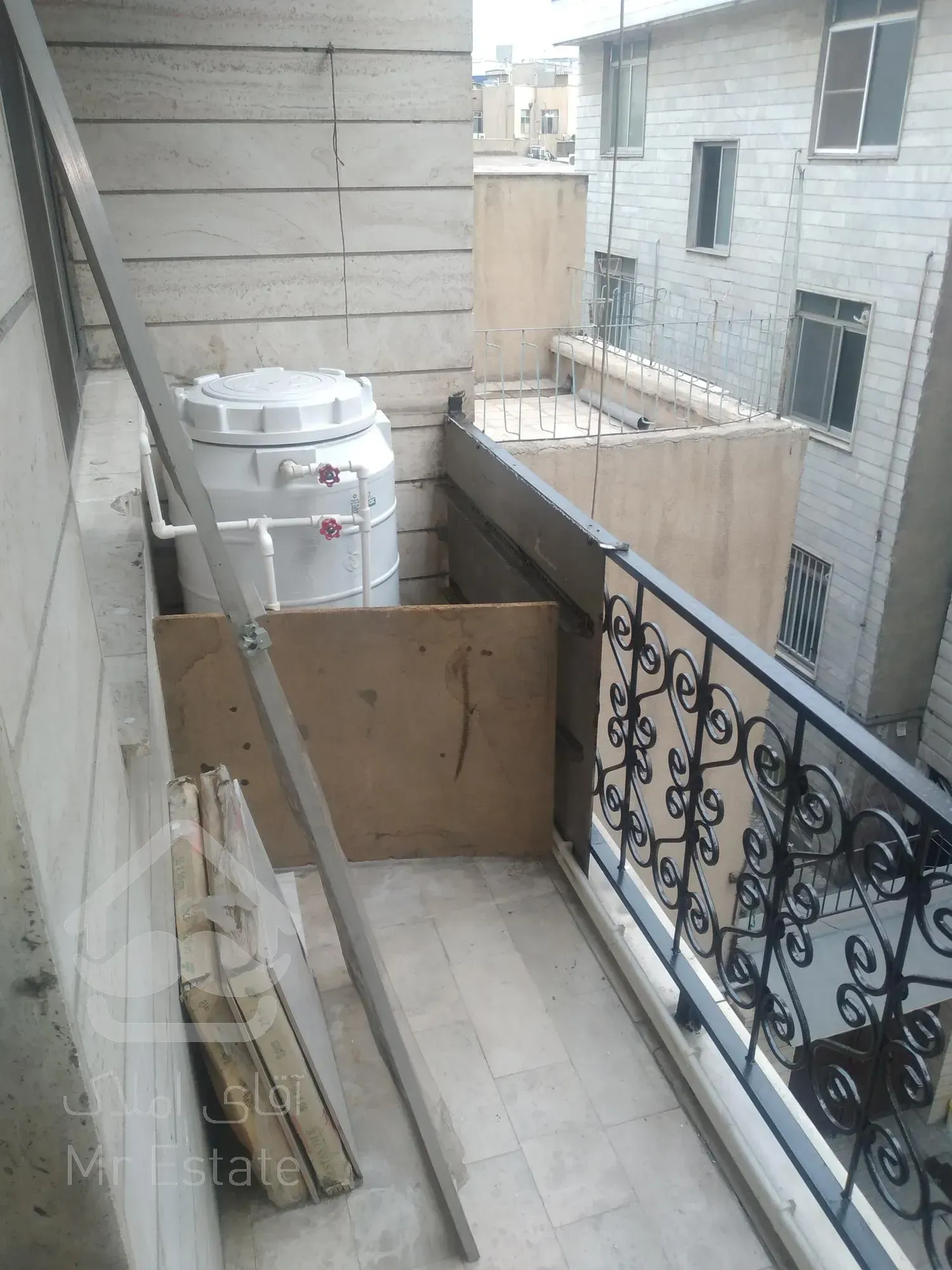 فروش آپارتمان ۶۸ متری ۲ خواب طبقه سوم تک واحدی رودکی آزادی