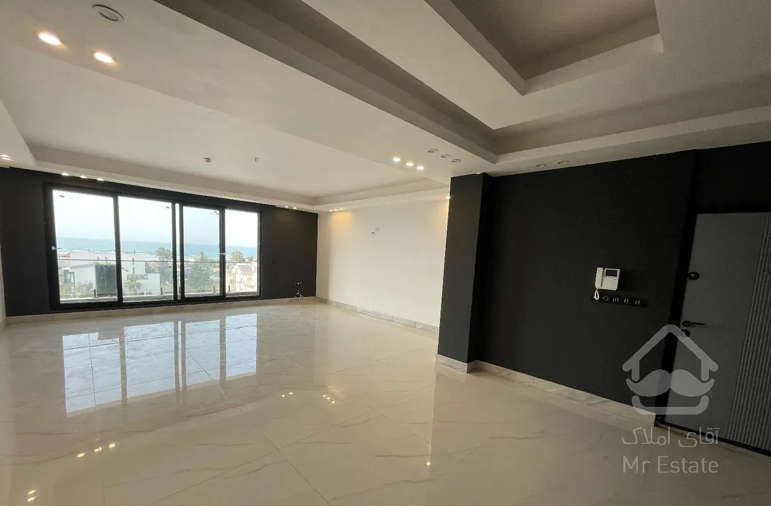 آپارتمان شهرکی ۱۲۰ متری نوساز ویو دریا