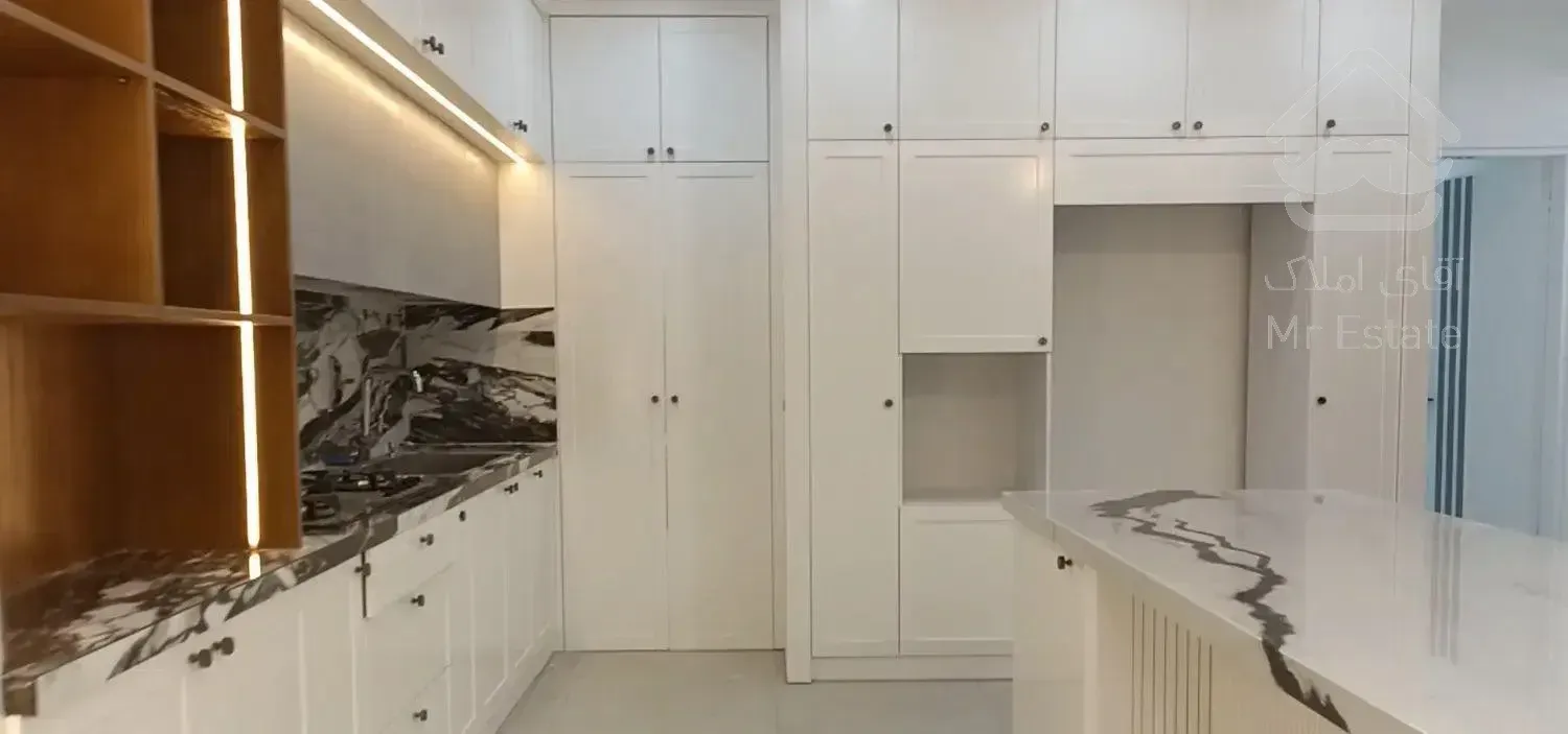 آپارتمان 220متری 4 خوابه صفر