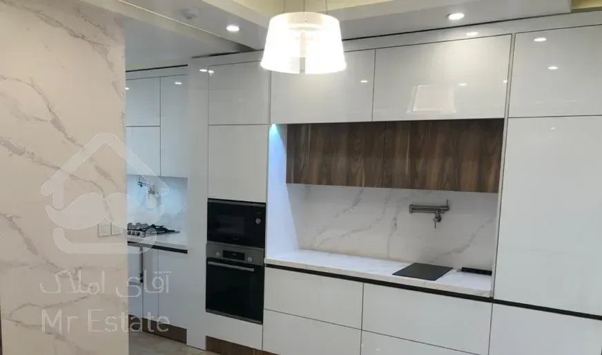 ۱۱۰ متر ۲ خواب/ نوساز / ۲ پارکینگ باکس