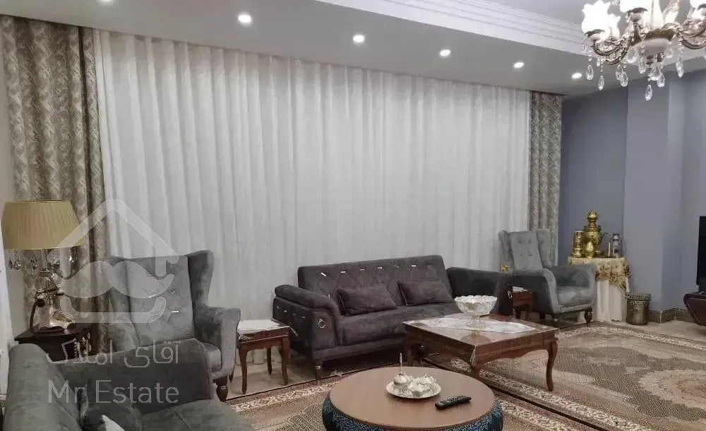 اپارتمان نوساز سه نبش با نورگیر و ویو‌ زیبا قلبشهر