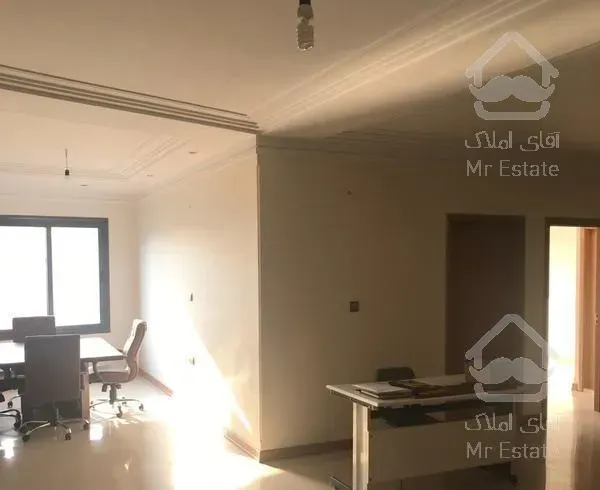 اندرزگو ۱۳۶متر آپارتمان با موقعیت‌اداری