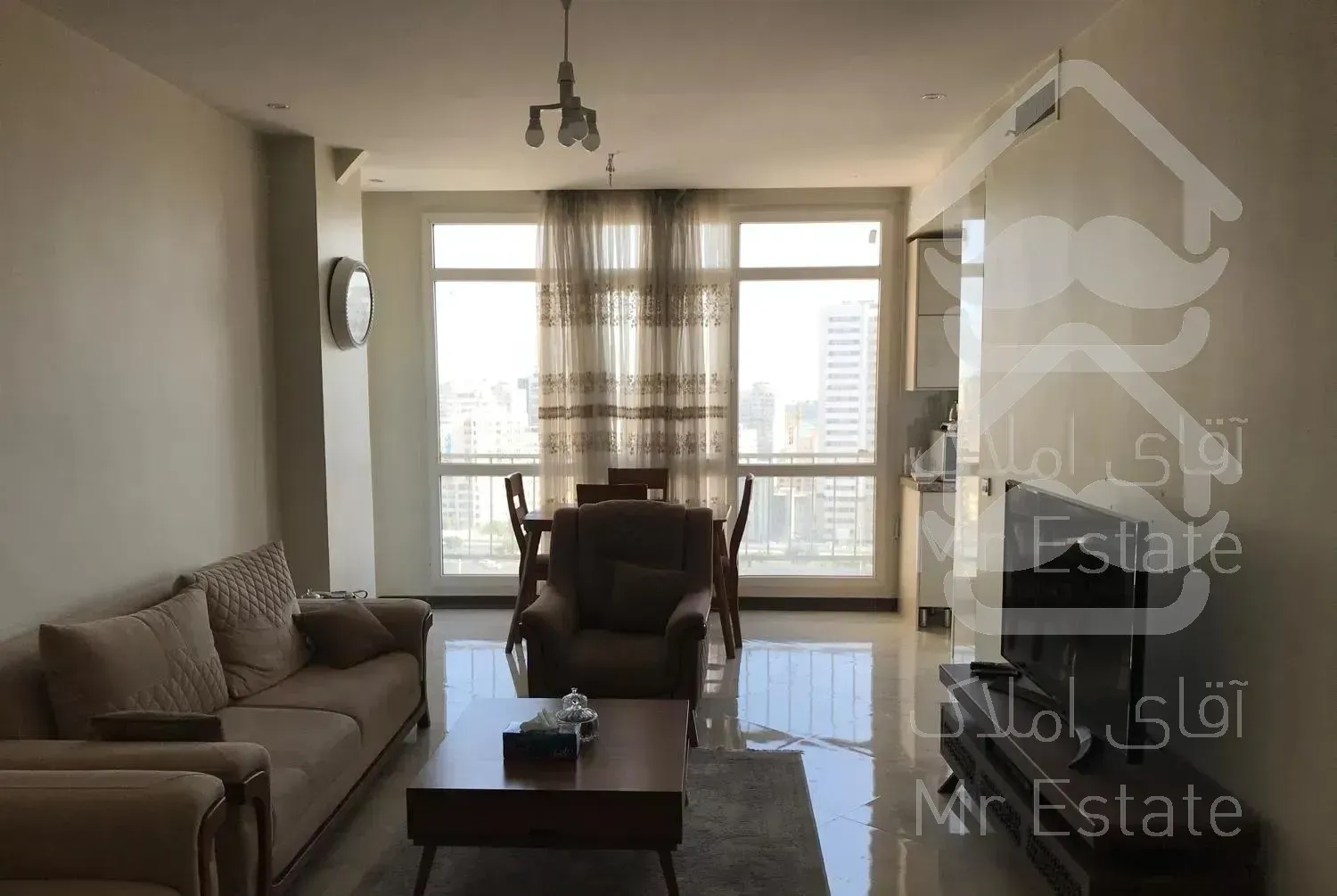 ۸۰ متری  در برج با ویوی دریاچه