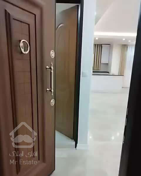 ۱۴۱متری۳خواب/فول امکانات نوساز/بدون مشابه/تراکمه