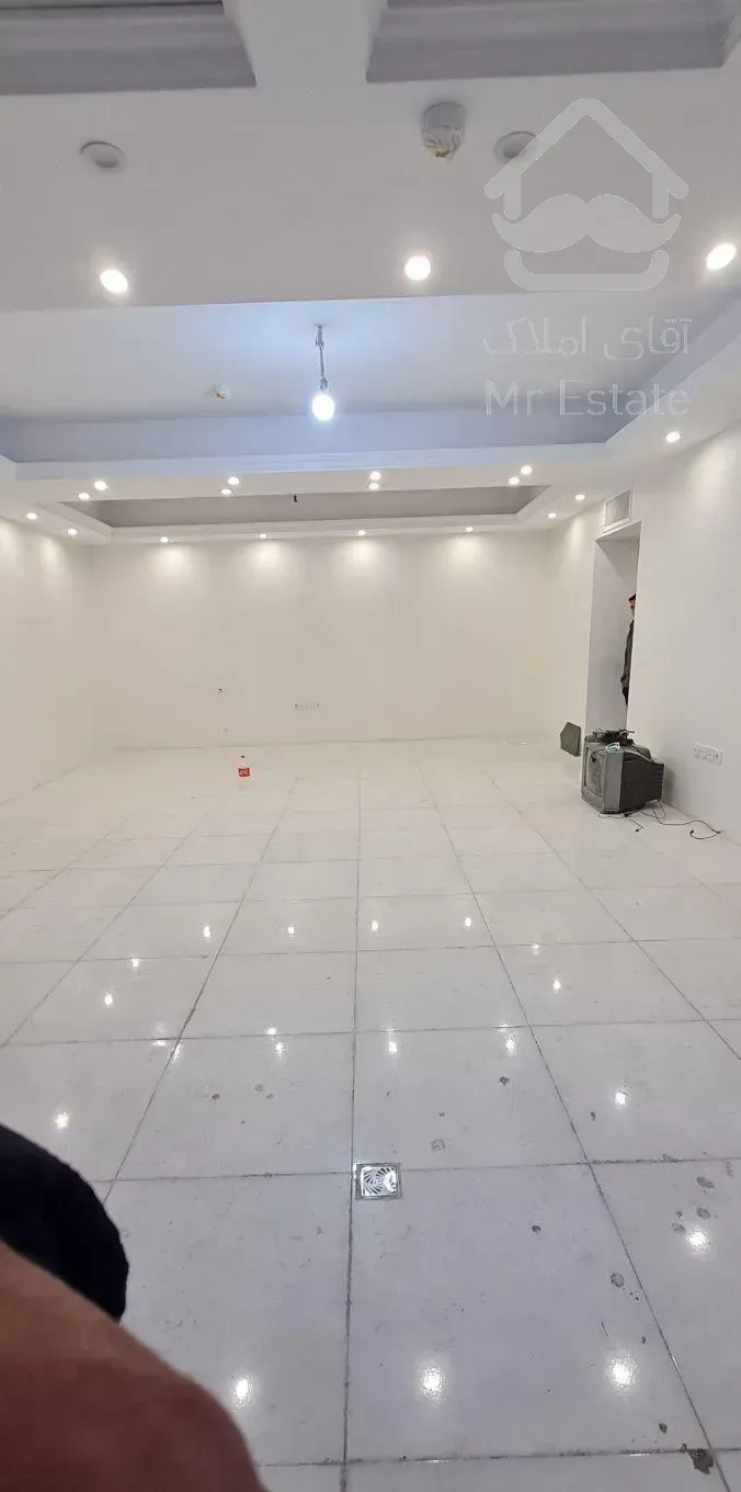 آپارتمان ۹۳ متری ۲ خوابه در استخر نوساز فول