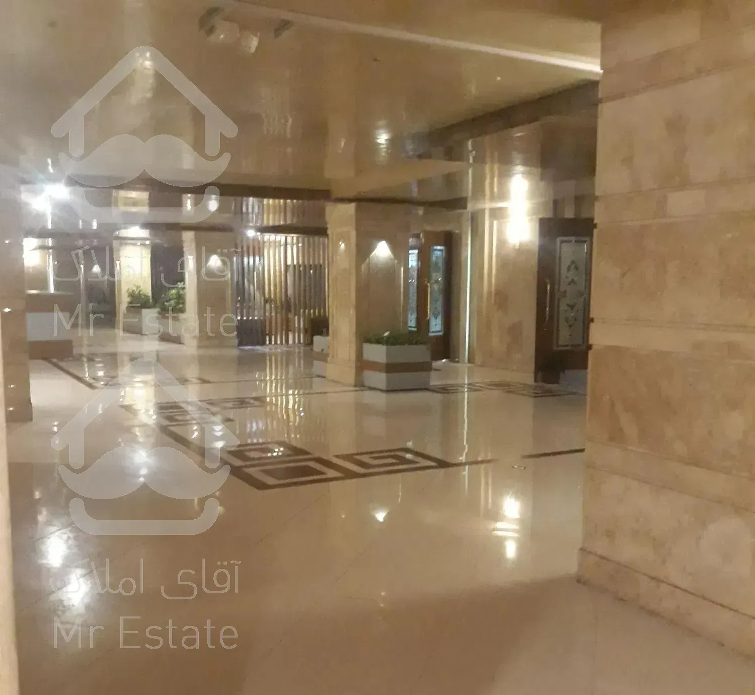 ۹۴ متر ۲ خ فول امکانات در  مجتمع بیمه