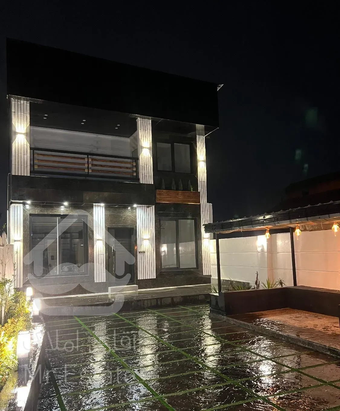 ویلا نوساز مدرن شهری لوکس